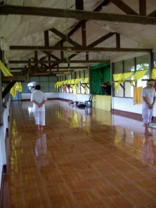 ปฏิบัติในเรือนนอนหญิง